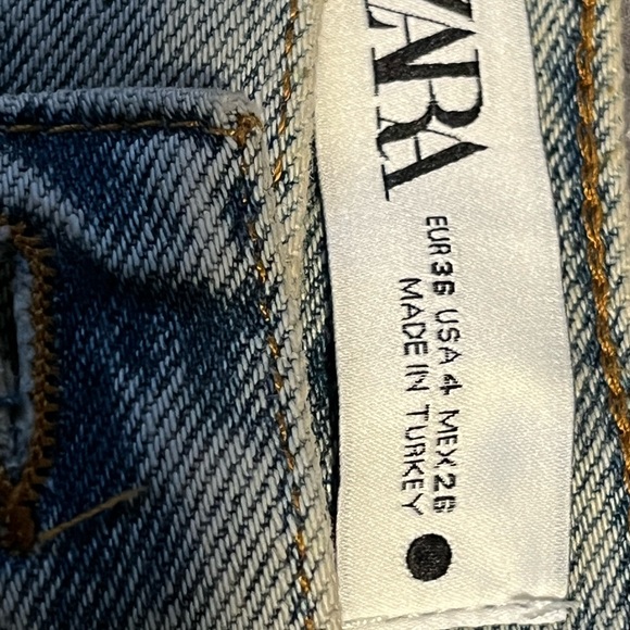 Zara distressed jeans size 4 $159 Rare Find Sold Out Bloggers Fav - Picture 4 of 7